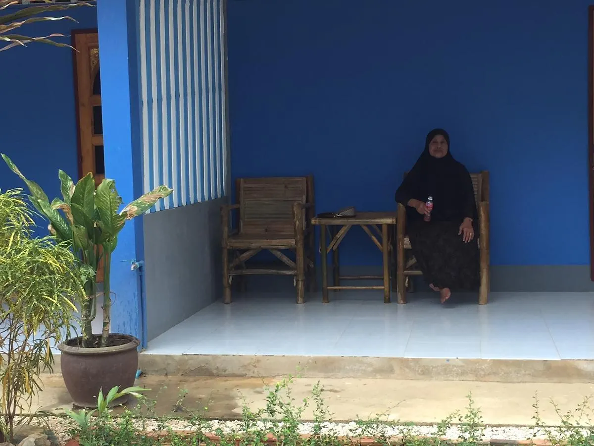 Blue House Bungalow Ko Lanta 2*,